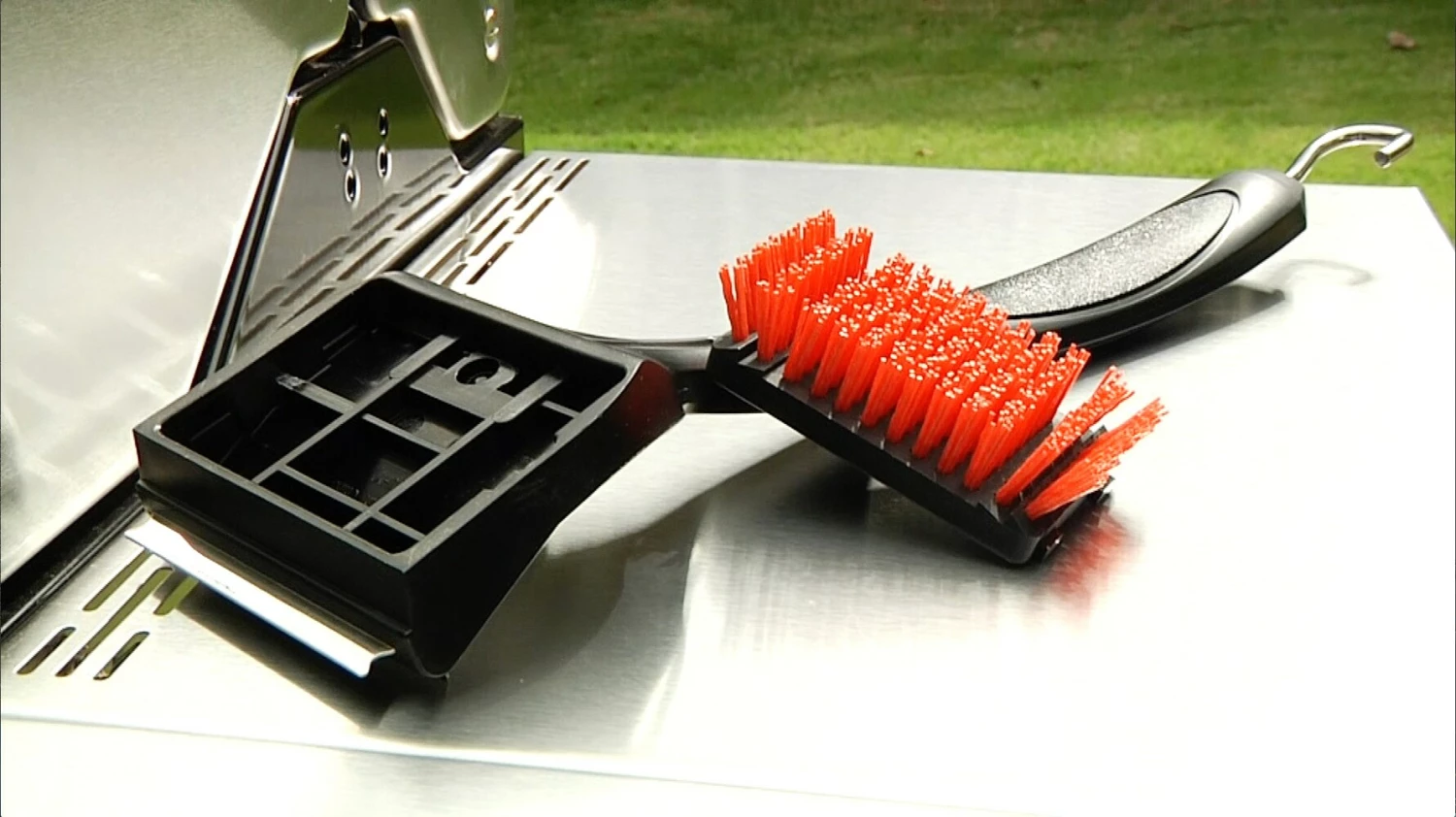 Char-Broil Grilling Tools & Accessories Safer Nylon Grill Brush Head 6 Char-Broil Grilling Tools & Accessories Safer Nylon Grill Brush Head - Image 6