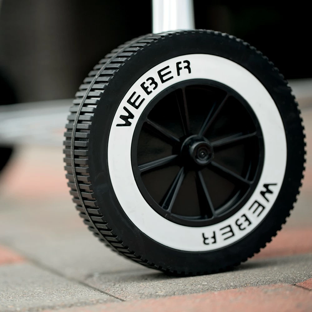 Weber Grills Original Kettle 22-in W Black Kettle Charcoal Grill 9 Weber Grills Original Kettle 22-in W Black Kettle Charcoal Grill - Image 9