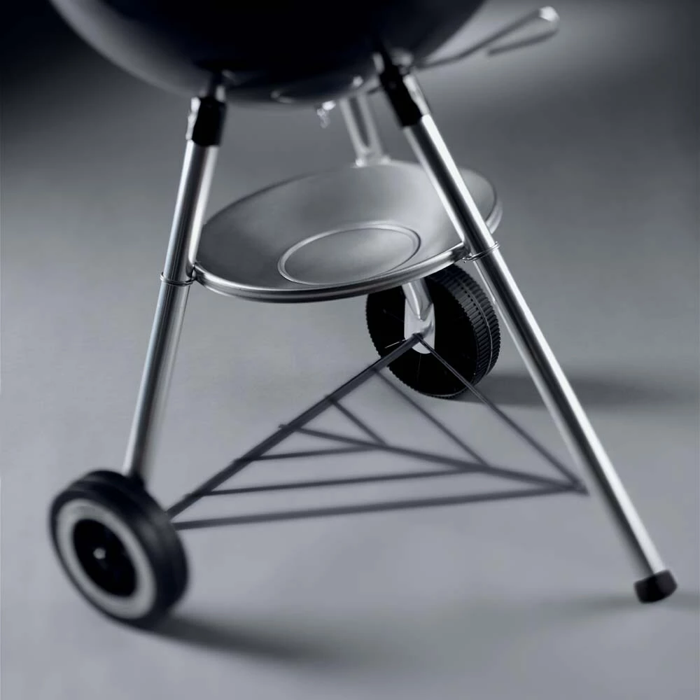 Weber Grills Original Kettle 22-in W Black Kettle Charcoal Grill 3 Weber Grills Original Kettle 22-in W Black Kettle Charcoal Grill - Image 3