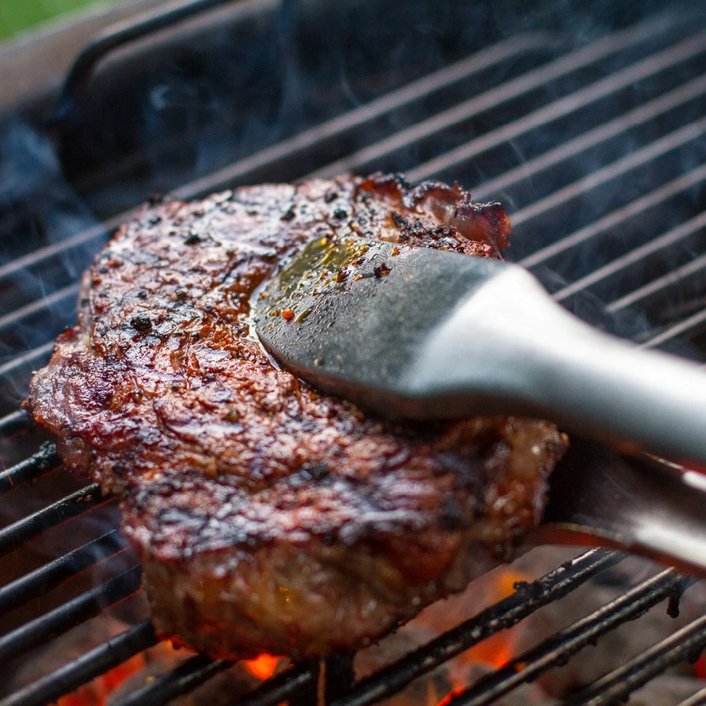 Weber Grills Original Kettle Premium 22-in W Copper Kettle Charcoal Grill 10 Weber Grills Original Kettle Premium 22-in W Copper Kettle Charcoal Grill - Image 10