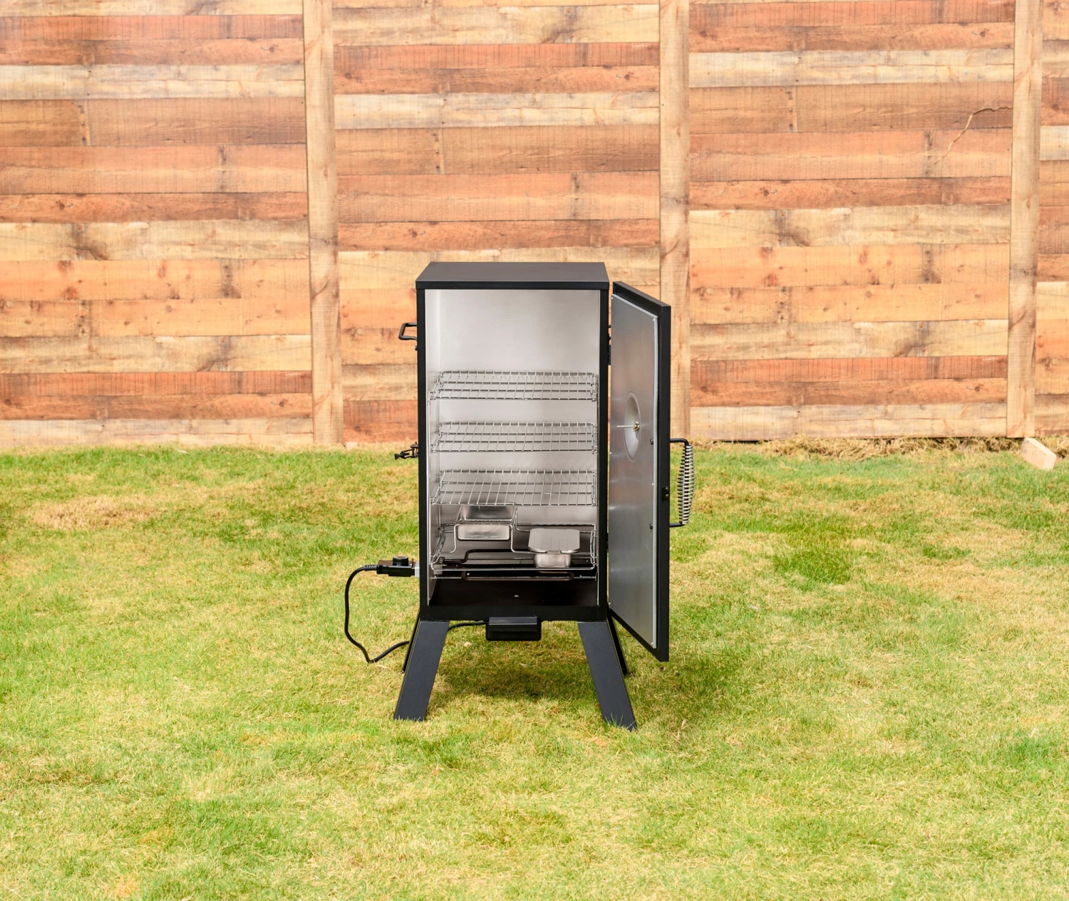 Masterbuilt Smokers Analog 530-Sq in Black Electric Smoker 2 Masterbuilt Smokers Analog 530-Sq in Black Electric Smoker - Image 2