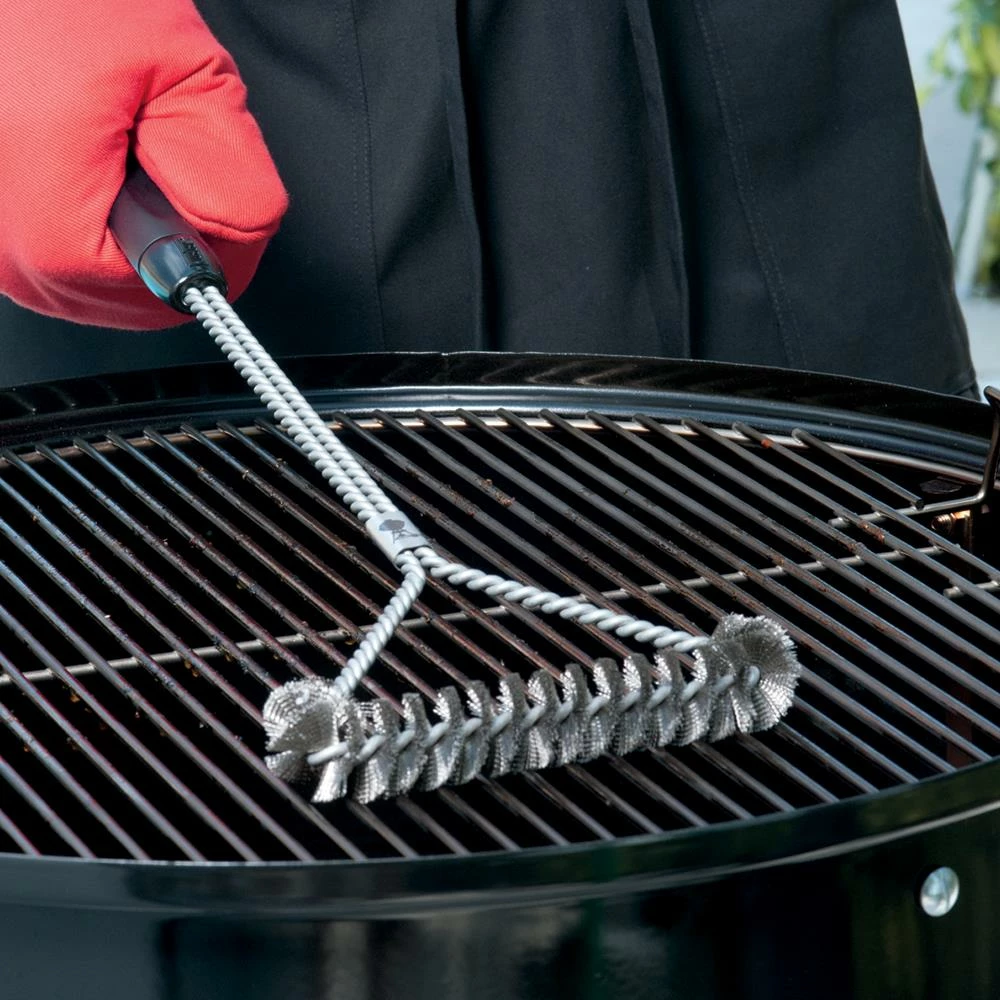 Weber Grilling Tools & Accessories Plastic 21.8-in Grill Brush 4 Weber Grilling Tools & Accessories Plastic 21.8-in Grill Brush - Image 4