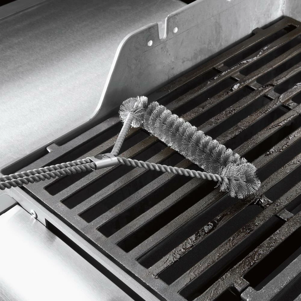 Weber Grilling Tools & Accessories Plastic 21.8-in Grill Brush 3 Weber Grilling Tools & Accessories Plastic 21.8-in Grill Brush - Image 3