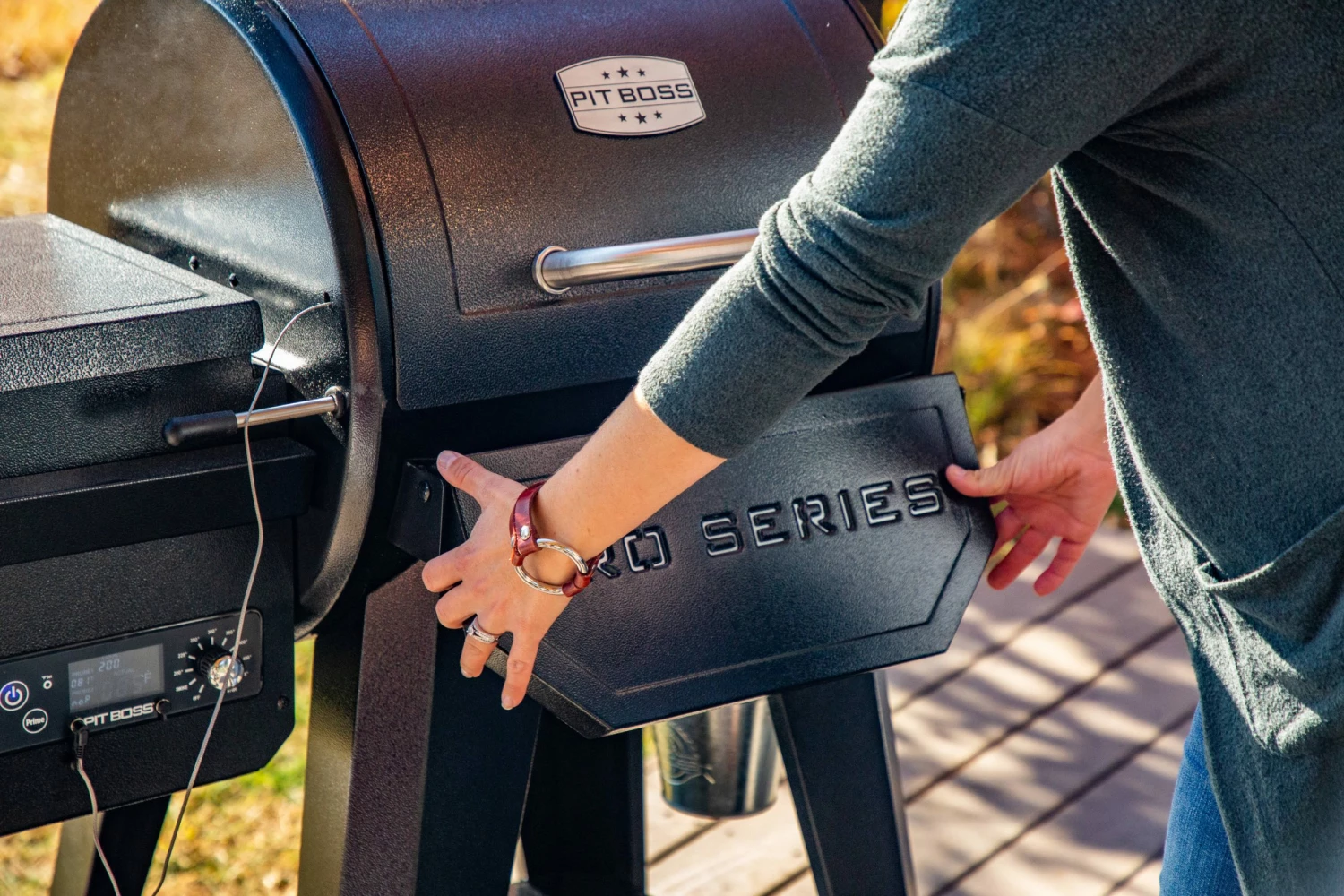 Pit Boss Grills 600-sq in Black Pellet Grill 7 Pit Boss Grills 600-sq in Black Pellet Grill - Image 7